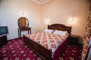 Фото номера Люкс &quot;Комфорт&quot; Отель Hotel Sofia г. Поляна 2