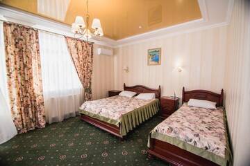 Фото номера Роскошный трехместный номер Отель Hotel Sofia г. Поляна 5
