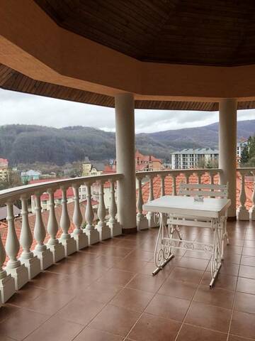 Фото номера Двухместный номер с 2 отдельными кроватями и видом на горы Отель Villa Terrace г. Поляна 3