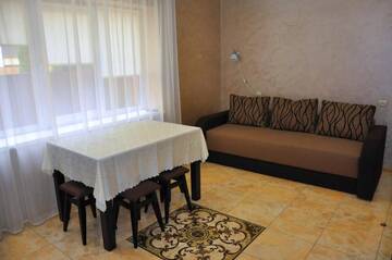Фото номера Апартаменты - 1-й этаж Гостевой дом Polyana Aqua Resort г. Поляна 9