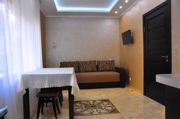 Фото номера Апартаменты - 1-й этаж Гостевой дом Polyana Aqua Resort г. Поляна 17