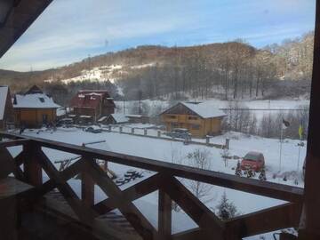 Фото номера Четырехместный номер с видом на горы Отель Chalet Vedmezhe г. Поляна 5
