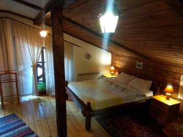 Фото номера Люкс с балконом Отель Chalet Vedmezhe г. Поляна 3
