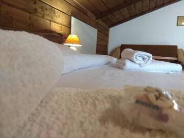 Фото номера Люкс с балконом Отель Chalet Vedmezhe г. Поляна 7
