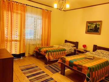 Фото номера Двухместный номер с 2 отдельными кроватями Отель Chalet Vedmezhe г. Поляна 2